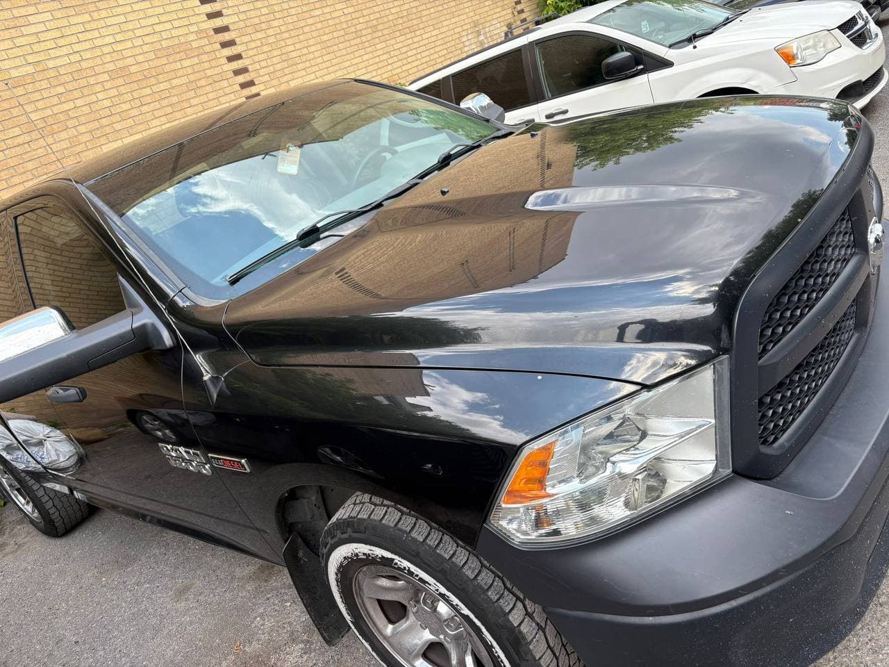 Dodge Ram image 2