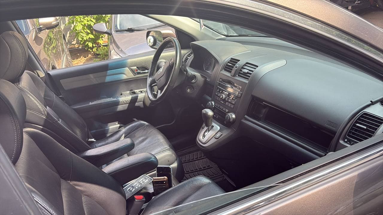 Honda CRV image 4